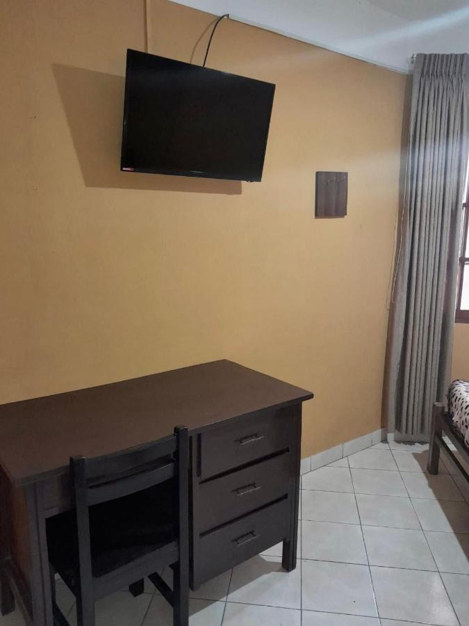 Hotel Urbano Tarija Esterno foto